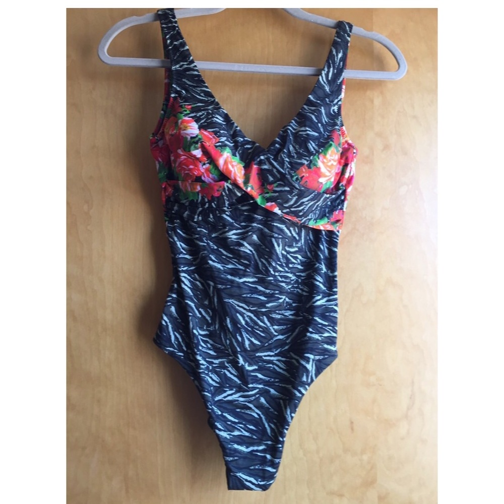 Save the Queen One Piece Swimsuit Italian Size S